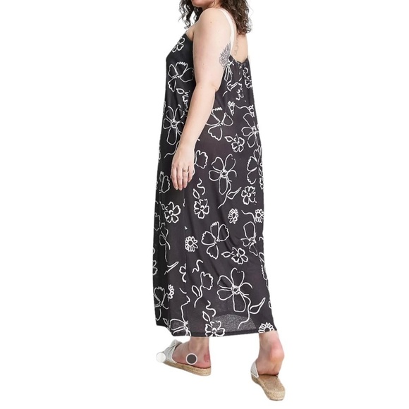 NWT! ASOS Design Curve Black Maxi Dress With Floral Design Size 24 - Picture 3 of 8